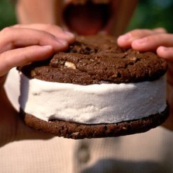Chewy Chocolate Cookies With Ice Cream recipe