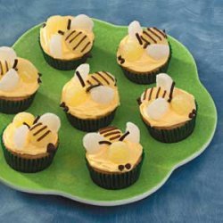 Bumblebee Banana Cupcakes recipe