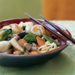Braised Seafood and Vegetable Noodles recipe