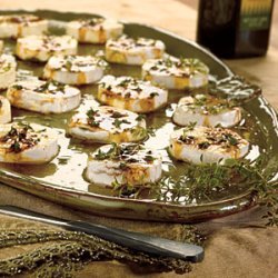 Honey-Peppered Goat Cheese with Fig Balsamic Drizzle recipe