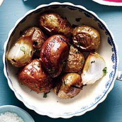 Rosemary-Garlic Roasted Potatoes recipe