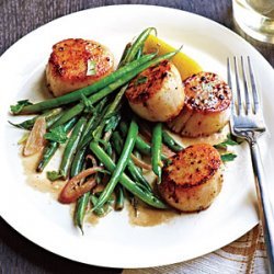 Seared Scallops with Haricots Verts recipe