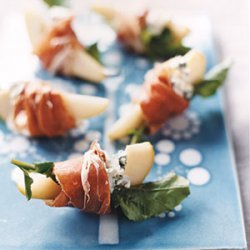 Pears with Blue Cheese and Prosciutto recipe