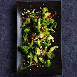 Broccoli with Sun-Dried Tomatoes and Pine Nuts recipe