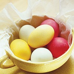 Dye Easter eggs the natural way recipe