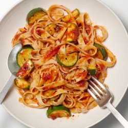 Fettuccine With Spicy Zucchini-Tomato Sauce recipe