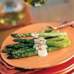 Asparagus Spears With Garlic Aioli recipe