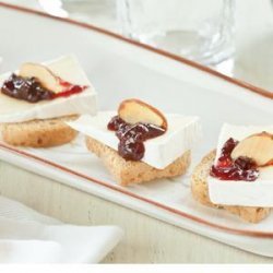 Brie and Sour Cherry Toast Bites recipe