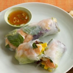 Shrimp and Mango Summer Rolls with Sweet and Spicy Dipping Sauce recipe
