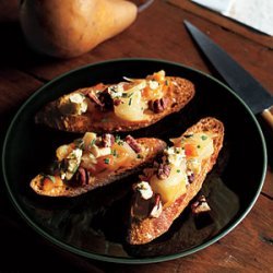 Pear Chutney Bruschetta with Pecans and Blue Cheese recipe