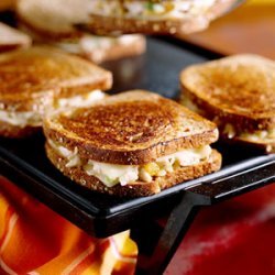 Grilled Chicken 'N' Cheese Sandwiches recipe