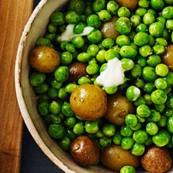 Peas and Potatoes with Bay Leaves and Black Pepper recipe