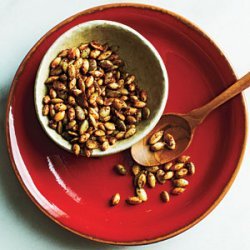Sweet and Spicy Pumpkinseeds recipe