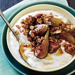 Granola with Honey-Scented Yogurt and Baked Figs recipe