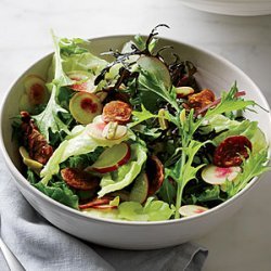 Green Salad with Chorizo Chips recipe