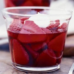 Merlot Strawberries with Vanilla Cream recipe