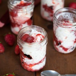 Strawberry-Rhubarb Sundaes recipe