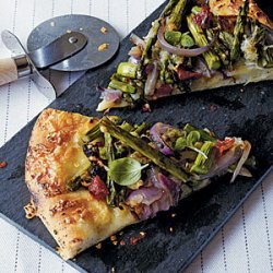 Grilled Pizza with Asparagus and Caramelized Onion recipe