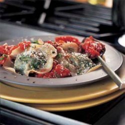 Spinach Ravioli with Tomato Sauce recipe