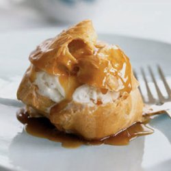 Cream Puffs with Ice Cream and Caramel recipe
