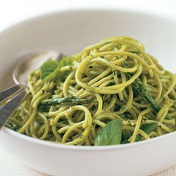 Spinach Pasta with Asparagus Pesto recipe