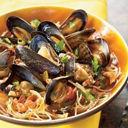 Fideos with Chorizo and Mussels recipe