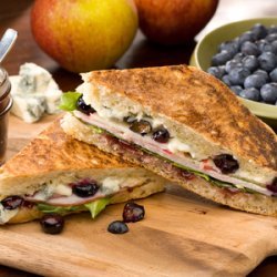 Blueberry, Apple, Gorgonzola Paninis recipe