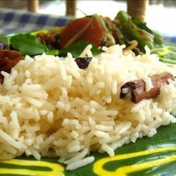 Saffron Rice with Cashews and Raisins recipe