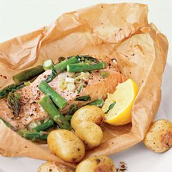 Steamed Salmon and Asparagus in Parchment recipe