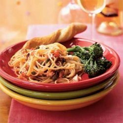 Spaghetti with Peppery No-Cook Tomato Sauce recipe