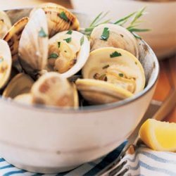 Steamed Clams or Mussels in Seasoned Broth recipe