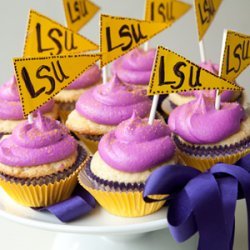 Love Purple and Live Gold Cupcakes recipe