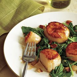Pan-Seared Scallops with Bacon and Spinach recipe