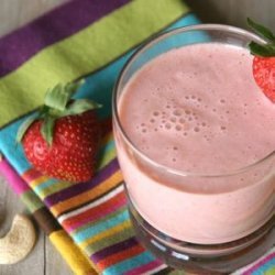 Strawberry Lemonade Smoothie recipe