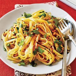 Fettuccine with Olive Oil, Garlic, and Red Pepper recipe