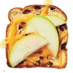 Cheddar 'n' Apple Cinnamon-Raisin Toast recipe