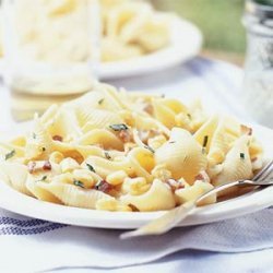 Pasta Shells with Corn and Bacon recipe