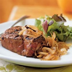 Spicy Filet Mignon with Grilled Sweet Onion recipe