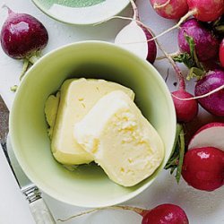 Fresh Homemade Butter (and Buttermilk) recipe