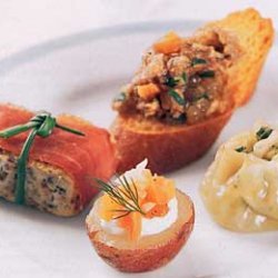 Potatoes Topped with Smoked Salmon and Fennel recipe
