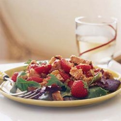 Chicken and Strawberries Over Mixed Greens recipe