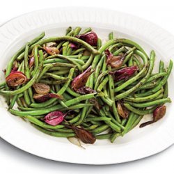 Balsamic-Glazed Green Beans and Pearl Onions recipe