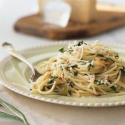 Spaghettini with Oil and Garlic recipe