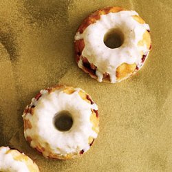 Cranberry-Vanilla Mini Bundts recipe