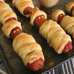 Mummy Hot Dogs recipe