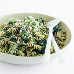 Fusilli with Spinach, Ricotta, and Golden Raisins recipe