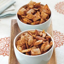 Spicy Almond-Pumpkinseed Snack Mix recipe