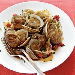 Spanish-Style Clams with Red Peppers and Sherry recipe