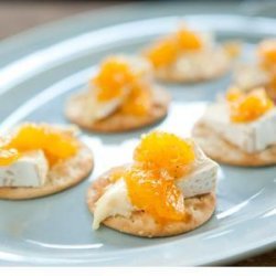 Brie with Cardamom-Scented Clementine Chutney recipe