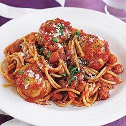 Spaghetti and Turkey Meatballs in Tomato Sauce recipe